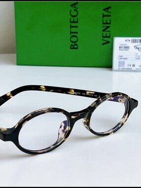 Bottega Veneta Tortoiseshell Oval Retro Eyeglasses